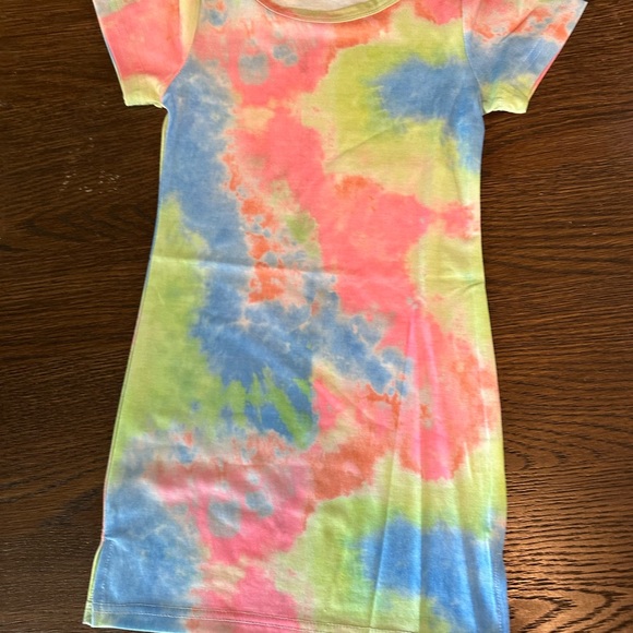 ⭐️⭐️Girls Tie Dye dress great for spring/summer - Picture 4 of 5